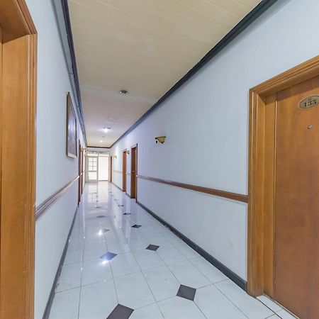 Urbanview Hotel Crown Tasikmalaya By Reddoorz Экстерьер фото