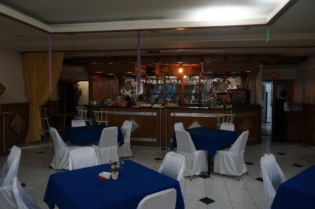 Urbanview Hotel Crown Tasikmalaya By Reddoorz Экстерьер фото