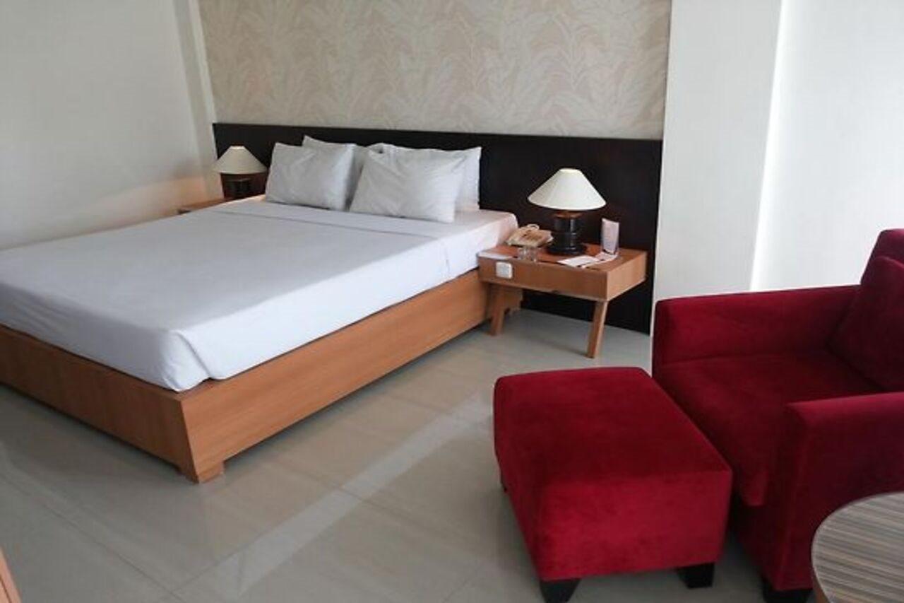 Urbanview Hotel Crown Tasikmalaya By Reddoorz Экстерьер фото