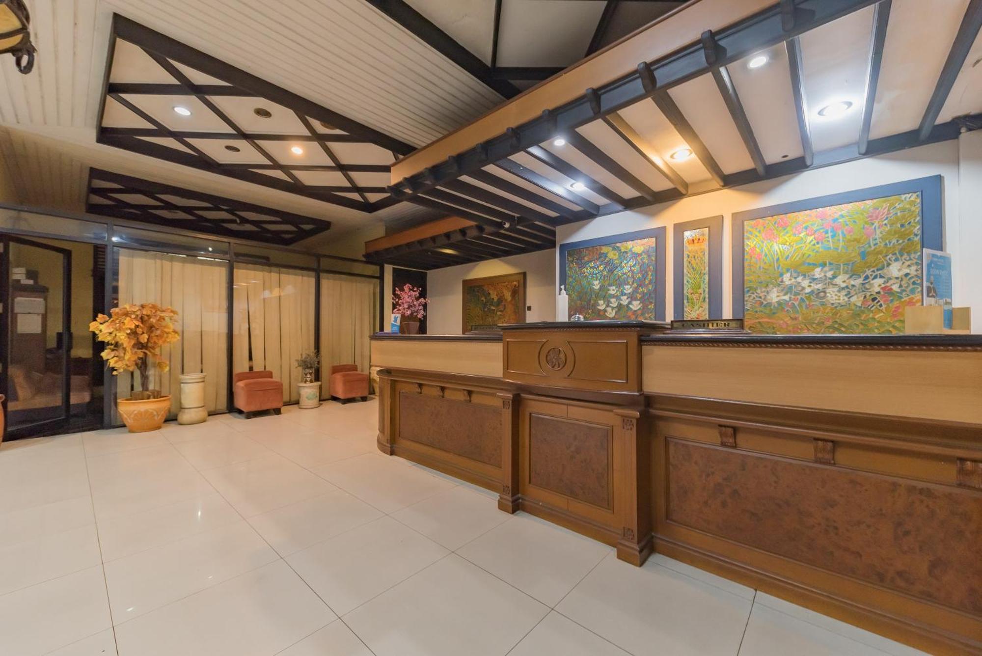 Urbanview Hotel Crown Tasikmalaya By Reddoorz Экстерьер фото