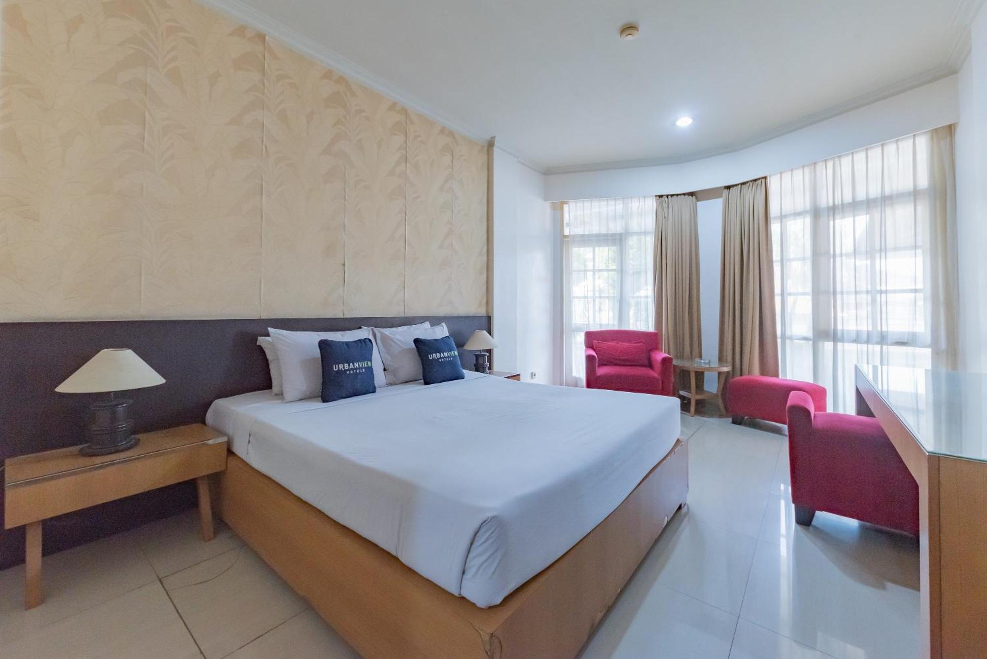 Urbanview Hotel Crown Tasikmalaya By Reddoorz Экстерьер фото