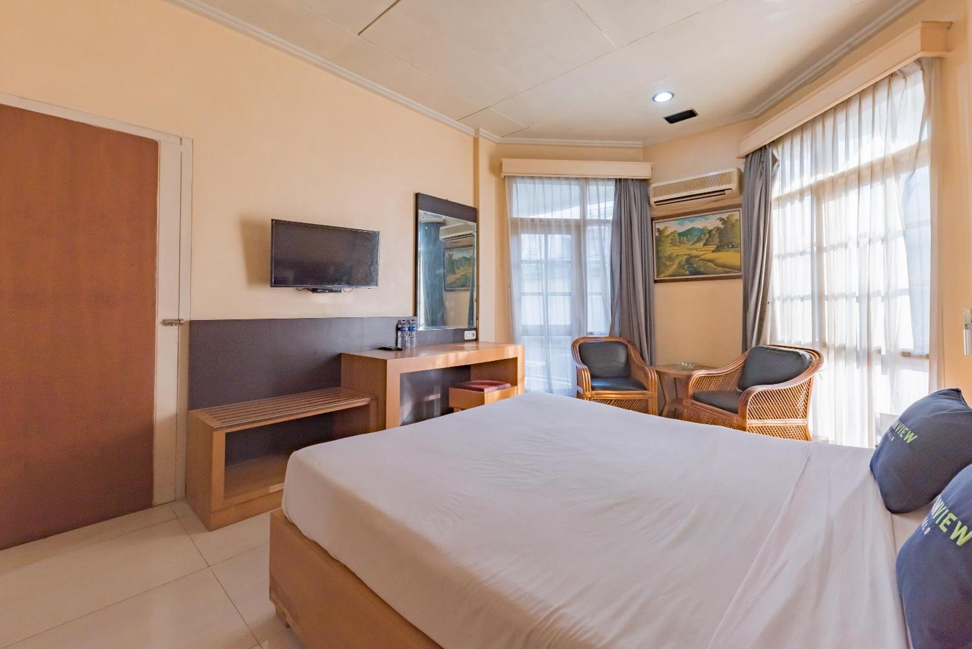 Urbanview Hotel Crown Tasikmalaya By Reddoorz Экстерьер фото